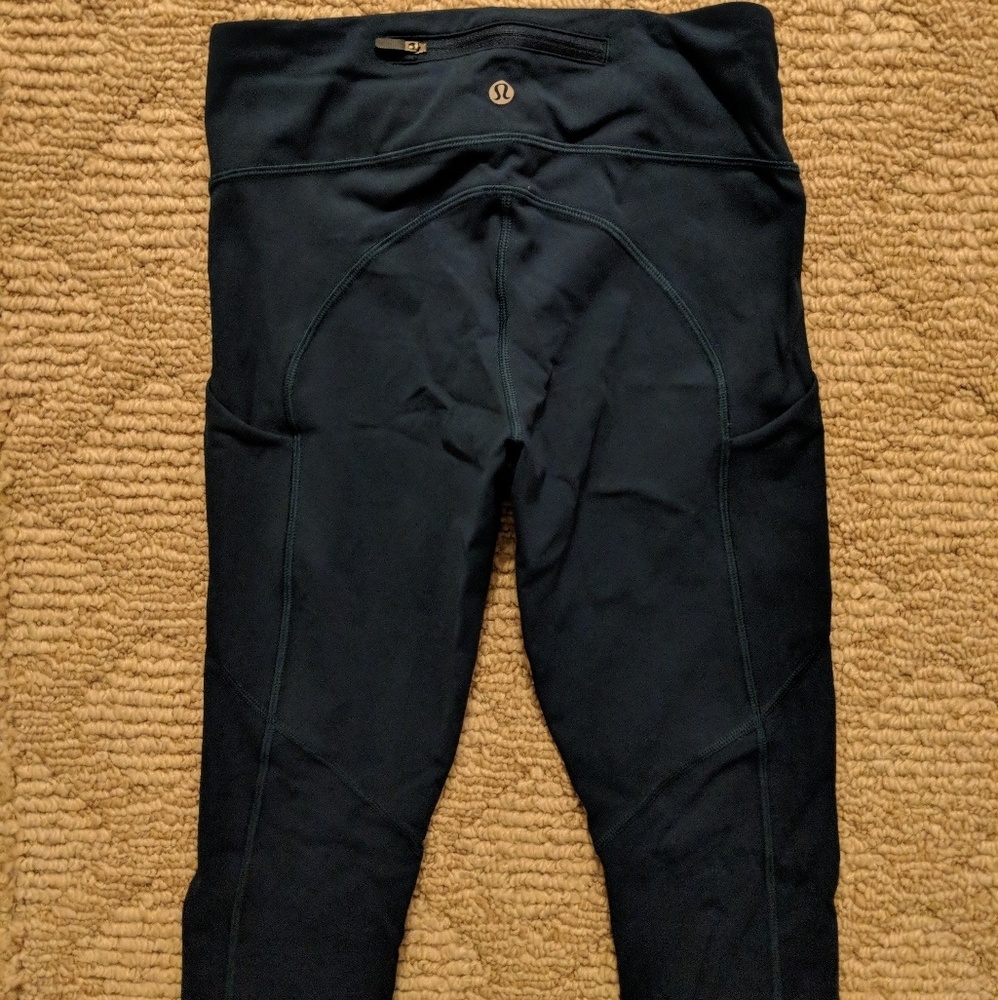 Special Edition Lululemon 7/8 Run tight w/ Pockets